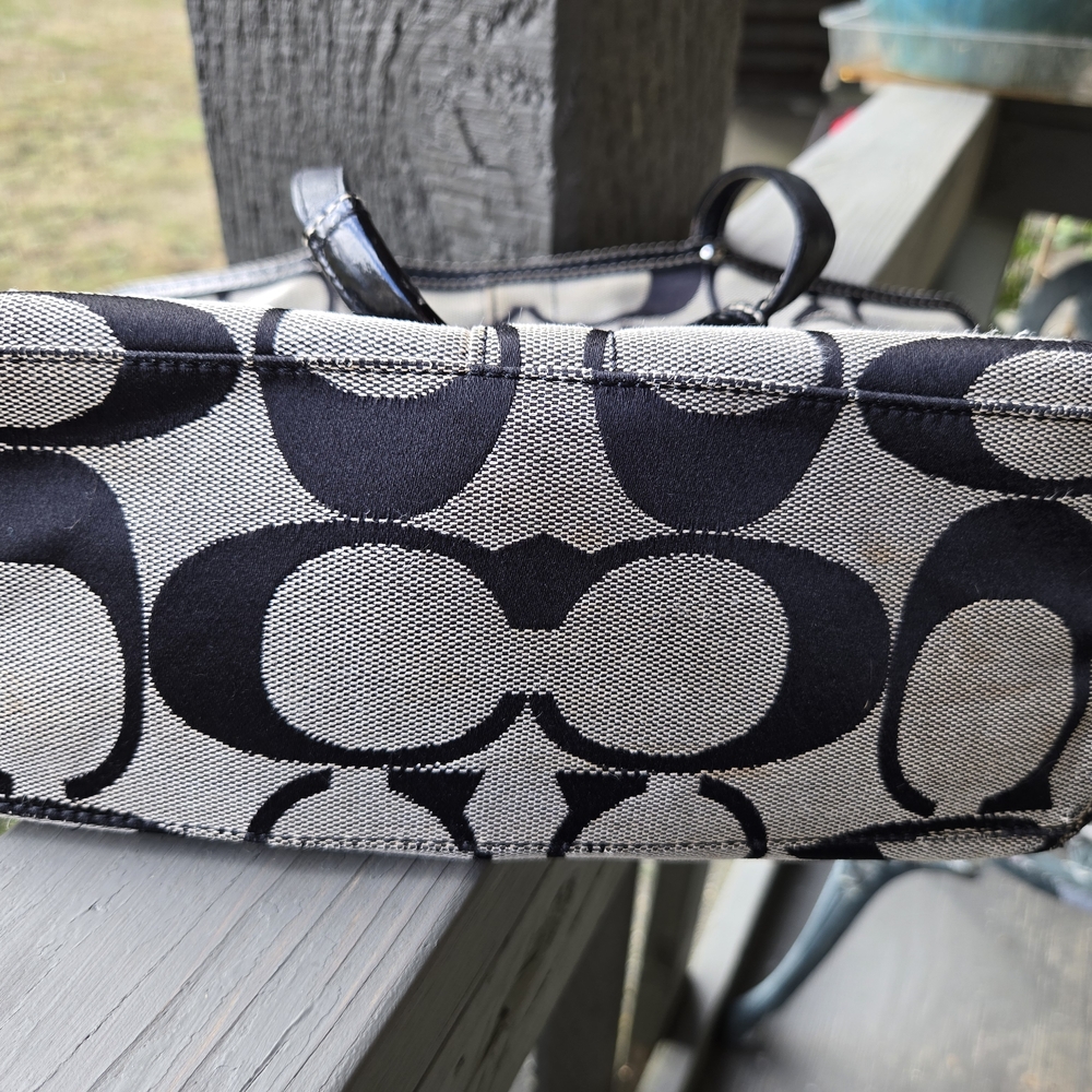 Coach Branded Stylish Black and Gray Tote Bag - Picture 4 of 8